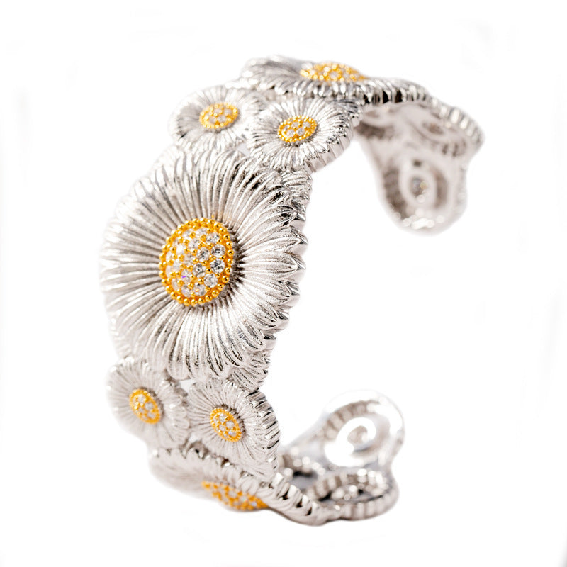 Vintage-Inspired Silver Bracelet with Gold-Plated Daisies and Semi-Precious Stones