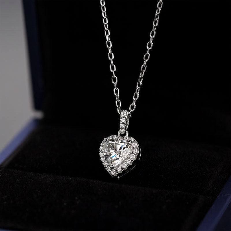 Heart-shaped Mosang Stone Necklace