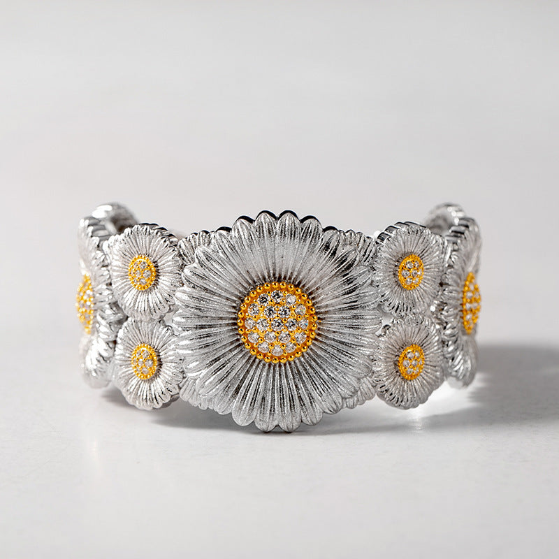 Vintage-Inspired Silver Bracelet with Gold-Plated Daisies and Semi-Precious Stones