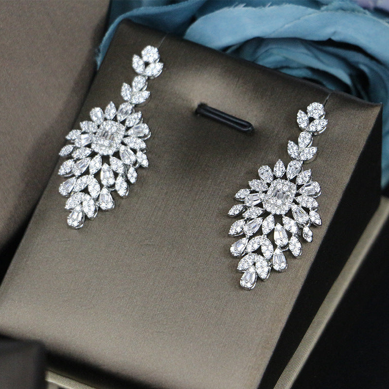 Bridal Plant and Flower Motifs Four-piece Set