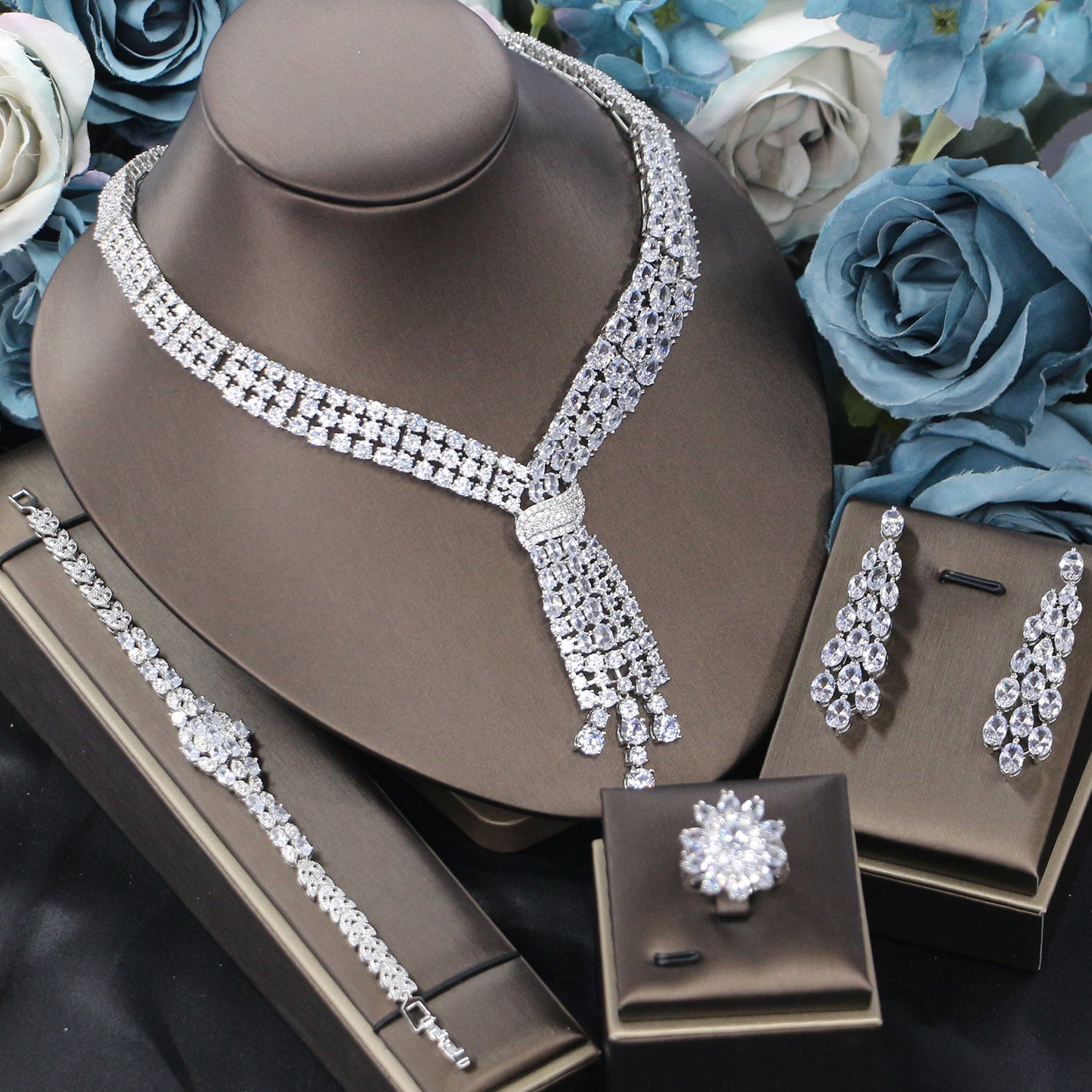 Bride Elegant Four-piece Set