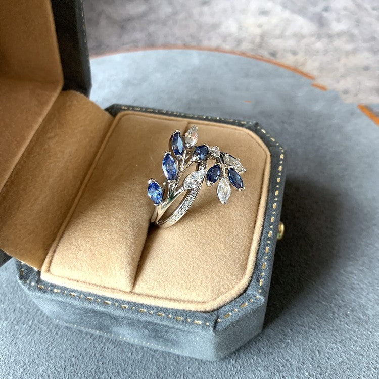 Elegant Silver Jewelry Ring - Adjustable Sizes